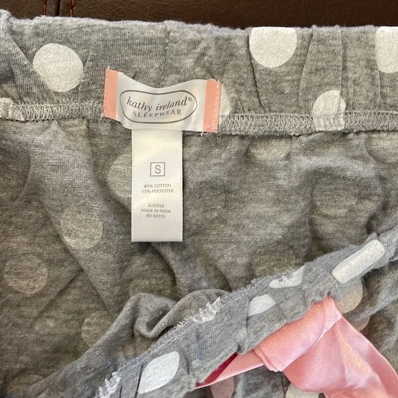 Kathy Ireland pajama set - Picture 4 of 8